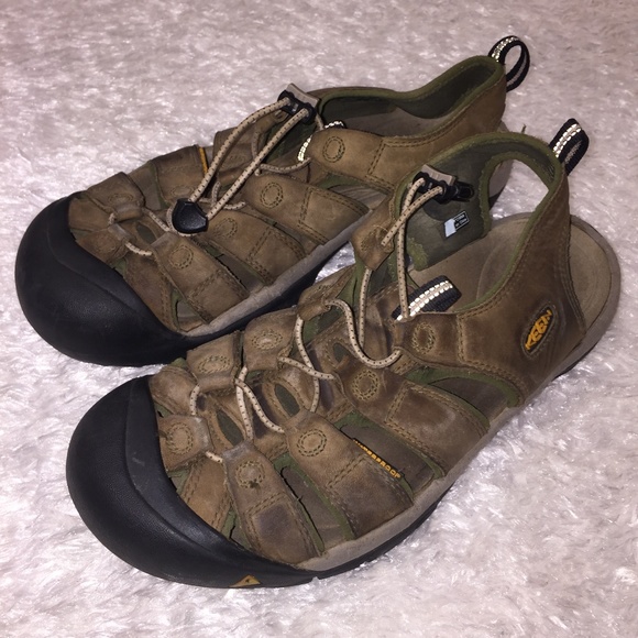 mens keen sandals on sale